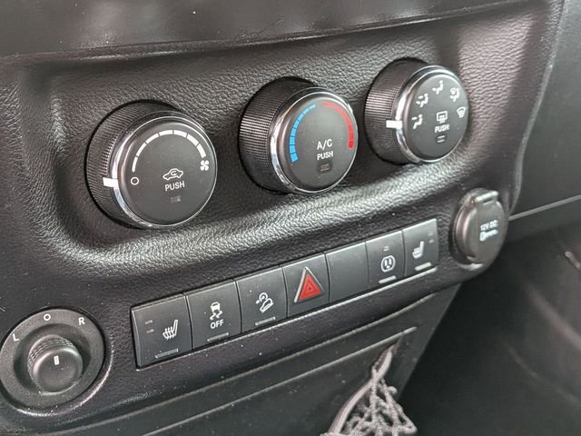 Used 2015 Jeep Wrangler Unlimited Sahara w/ Dual Top Group image 20