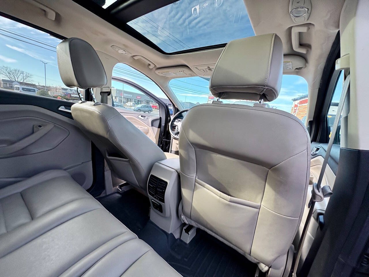 Used 2014 Ford Escape Titanium w/ Equipment Group 401A AWD/4WD image 27