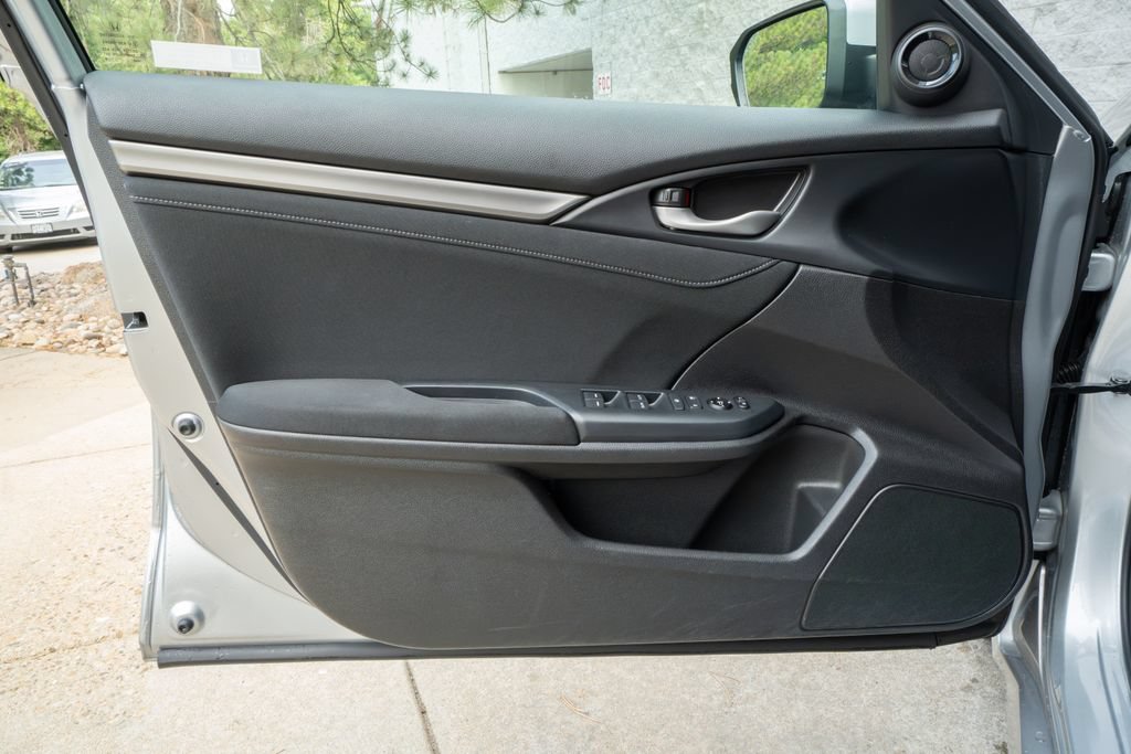 Used 2019 Honda Civic EX image 7