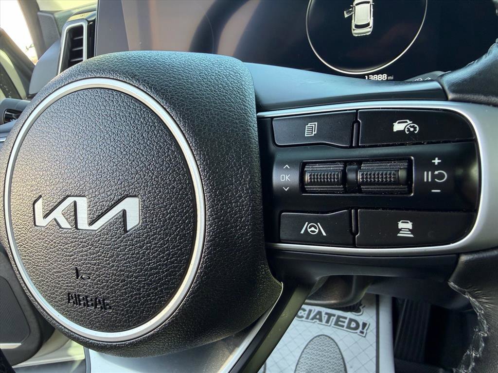Used 2025 Kia Sportage SX image 15