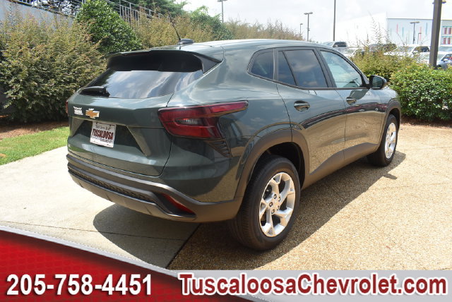 New 2026 Chevrolet Trax LS w/ LS Convenience Package FWD image 10