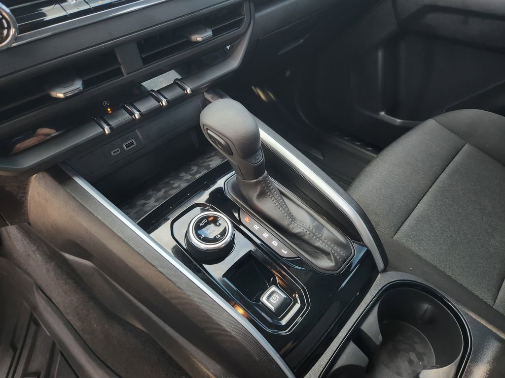 Used 2023 Chevrolet Colorado Trail Boss w/ Advanced Trailering Package image 25