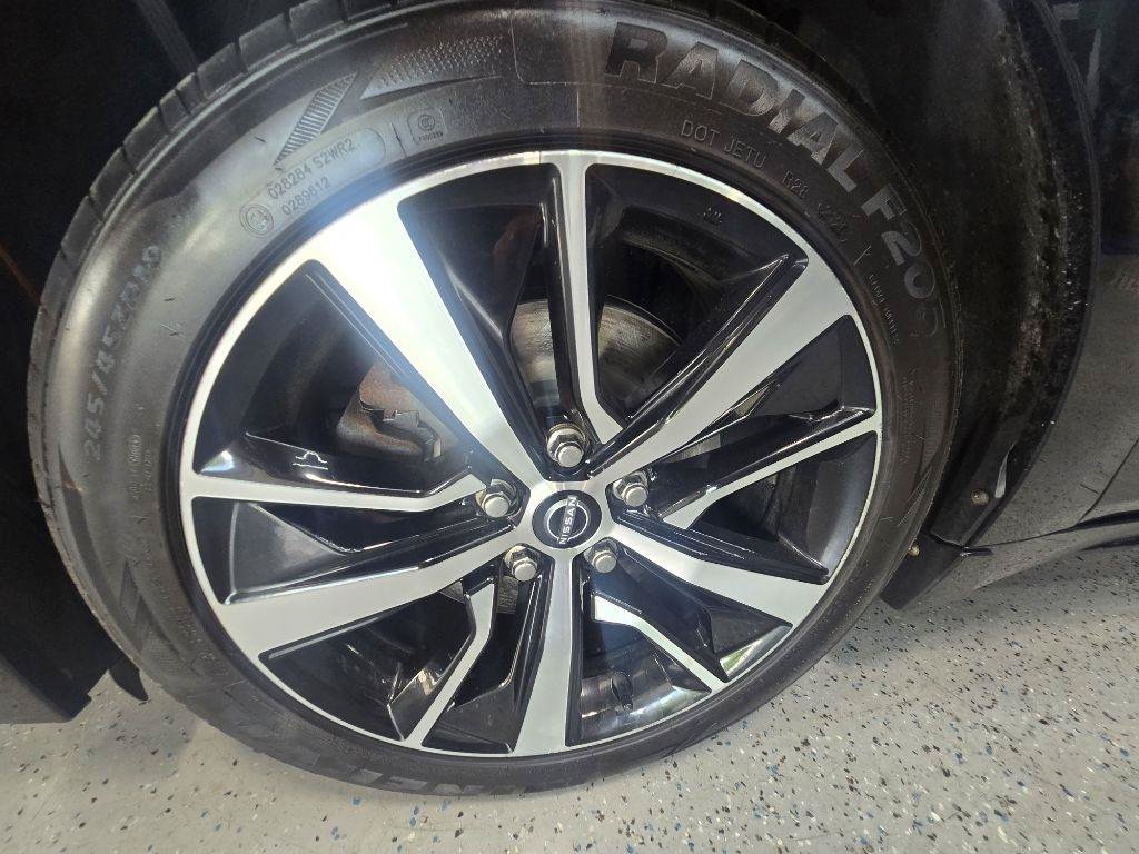 Used 2023 Nissan Maxima SL FWD image 24