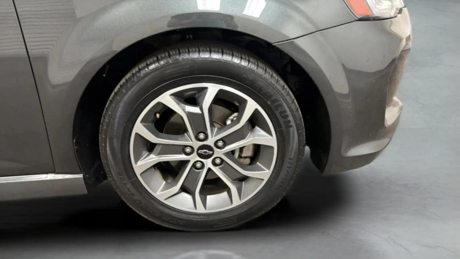 Used 2018 Chevrolet Sonic LT FWD image 24