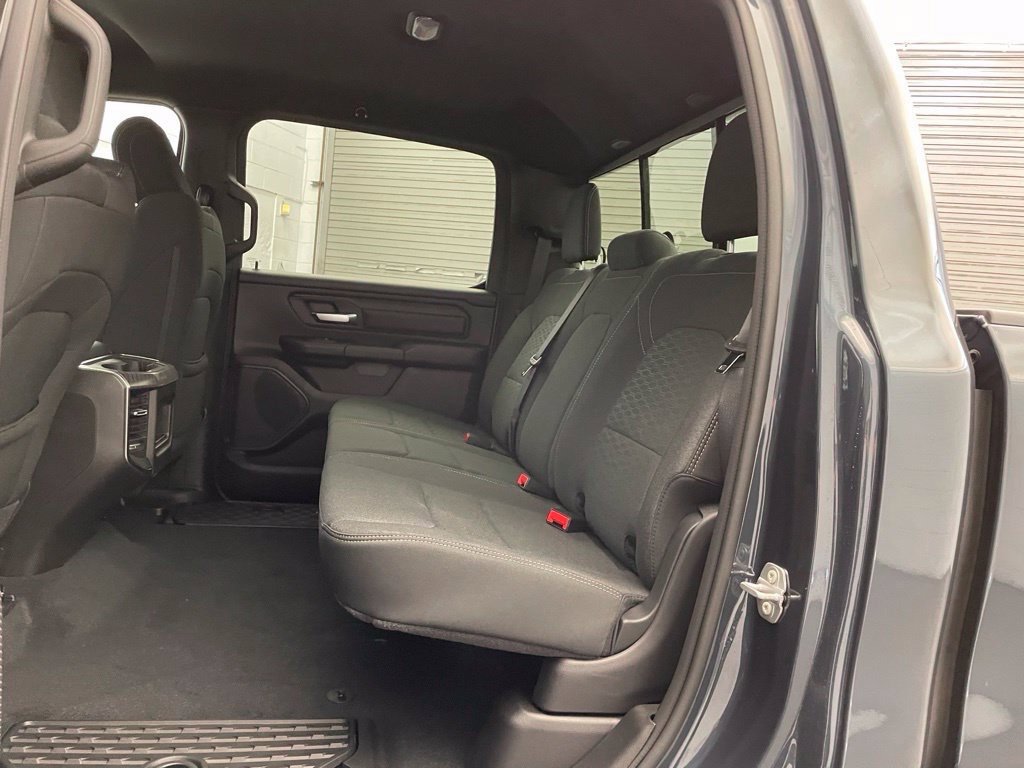 New 2026 RAM 1500 Express AWD/4WD image 18