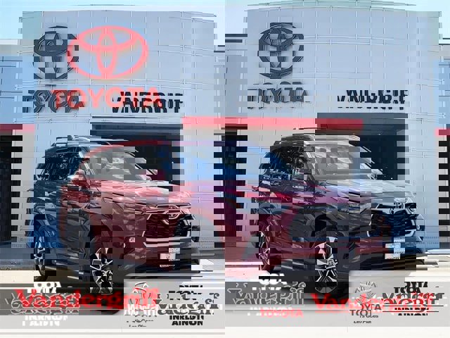 Used 2022 Toyota Highlander XLE