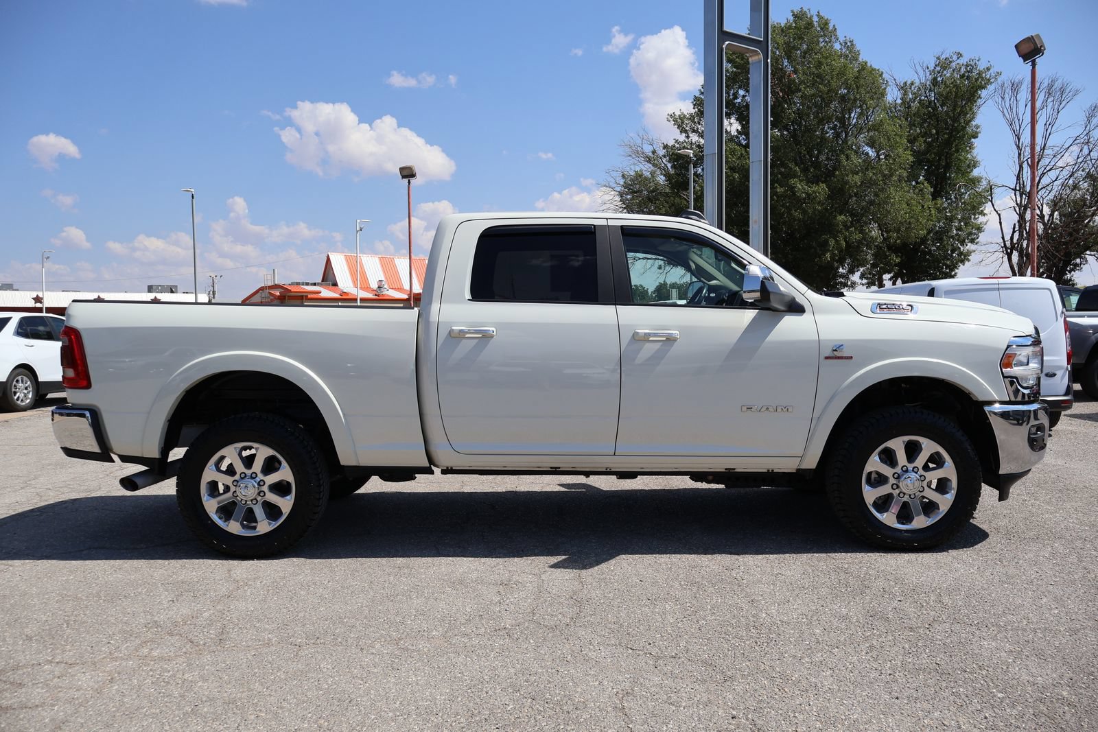 Used 2022 RAM 2500 Laramie AWD/4WD image 6