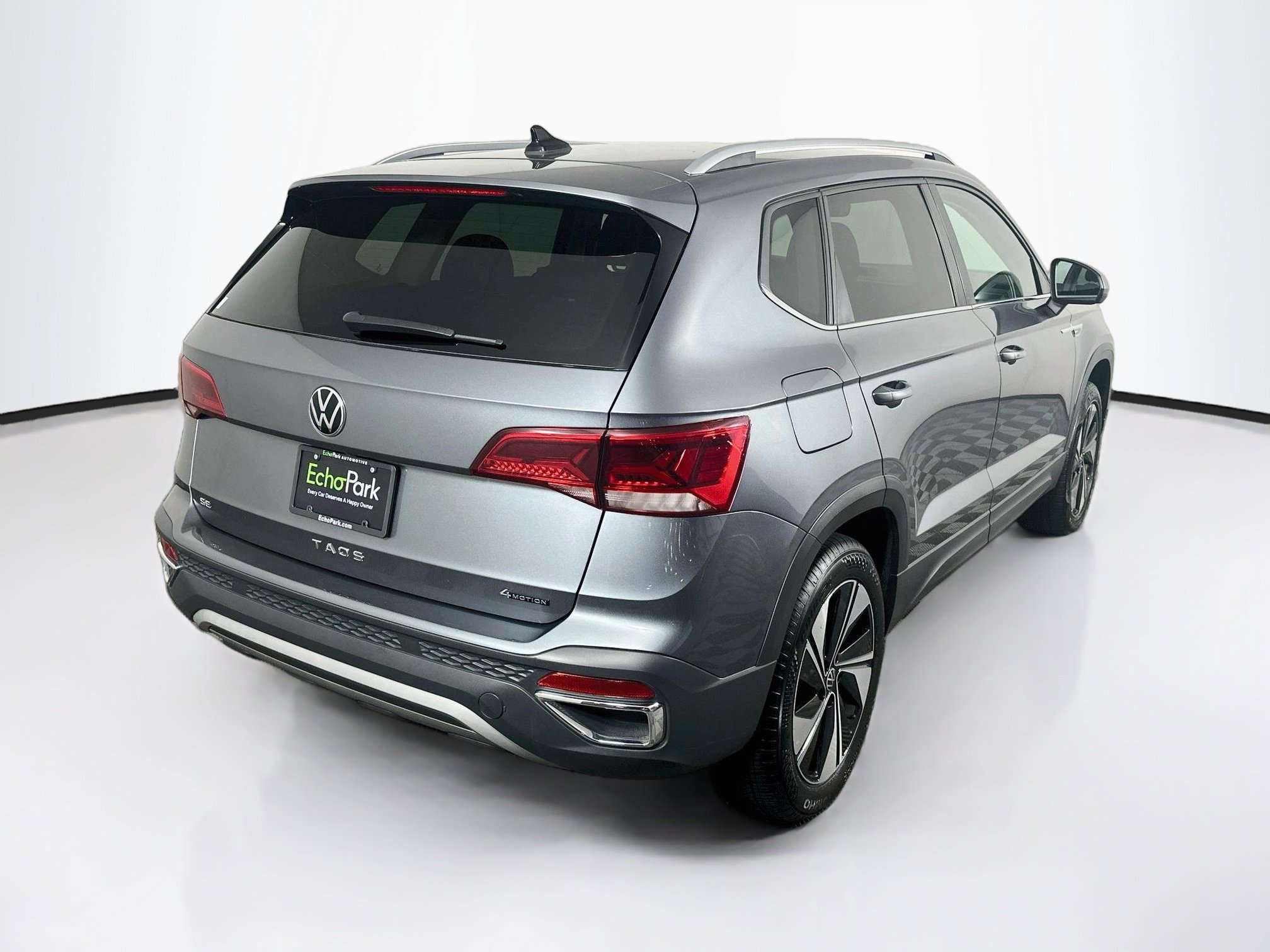 Used 2024 Volkswagen Taos SE AWD/4WD image 9
