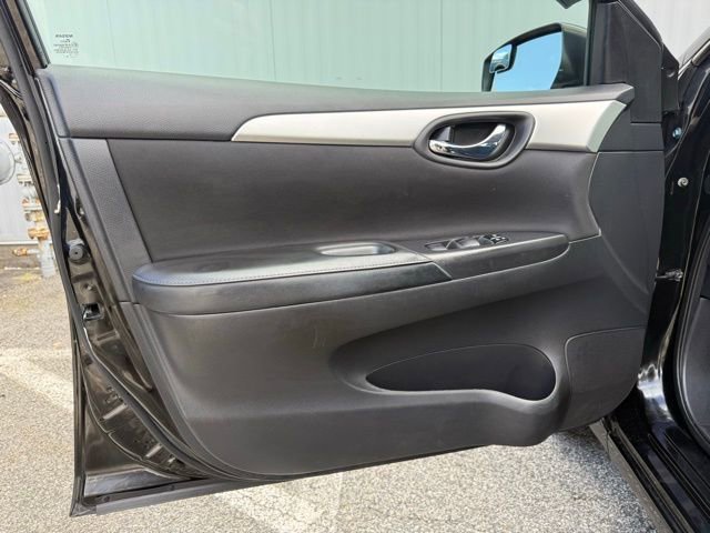 Used 2018 Nissan Sentra S image 12