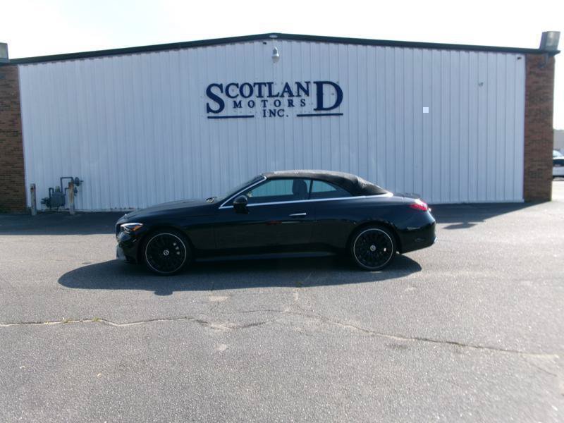 Used 2025 Mercedes-Benz CLE 450 4MATIC Cabriolet w/ Night Package image 1