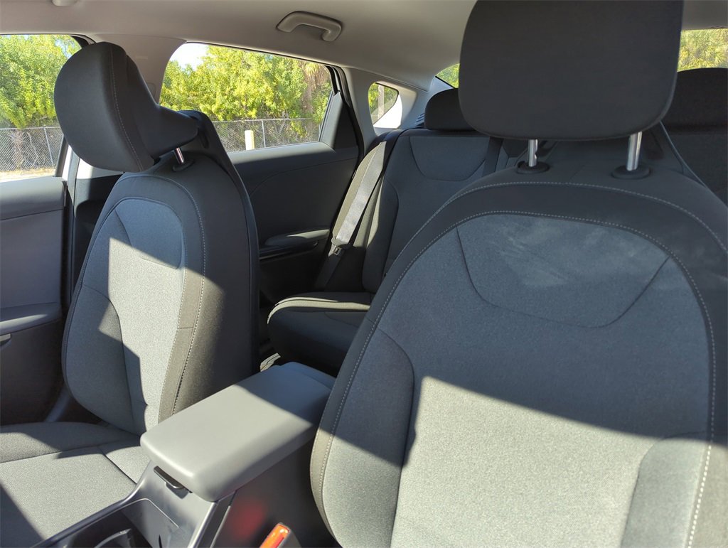 New 2026 Kia K4 LXS image 21