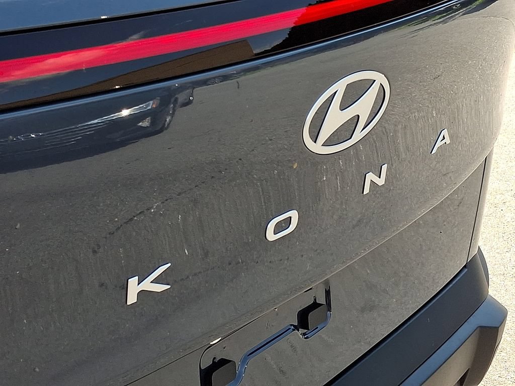 New 2027 Hyundai Kona SE FWD image 17