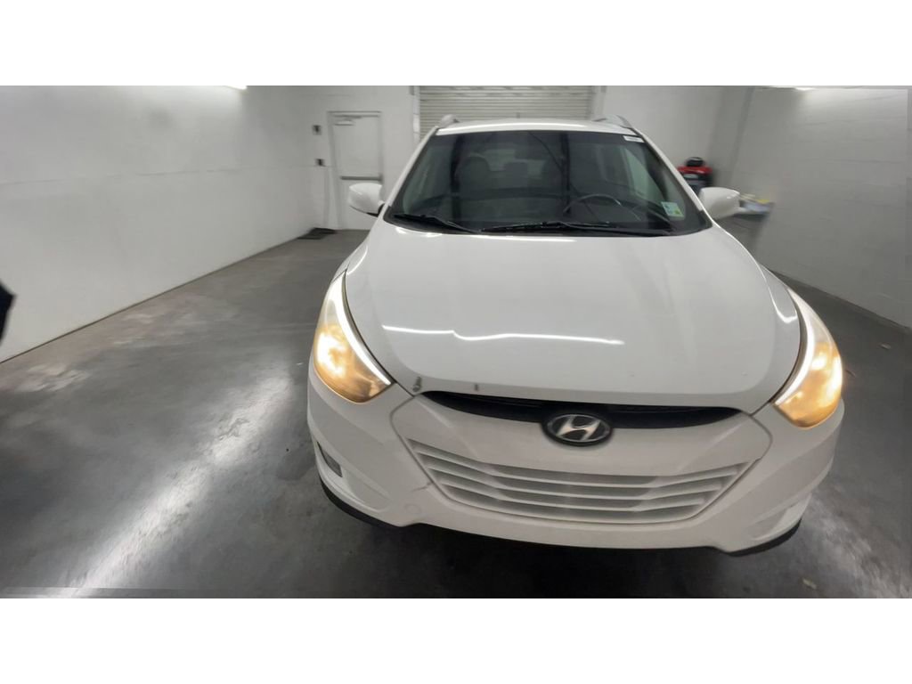 Used 2014 Hyundai Tucson SE image 3