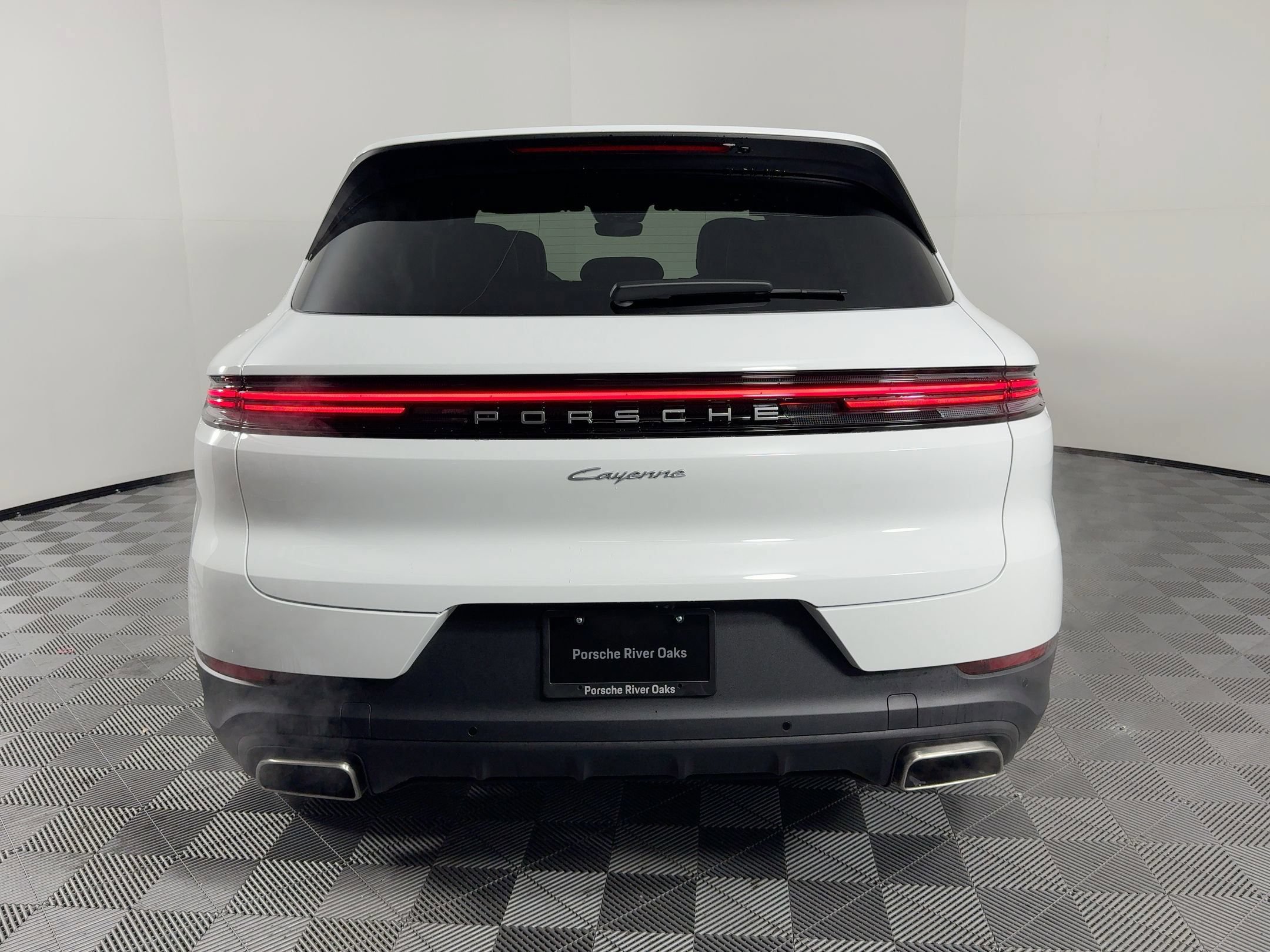 Certified 2026 Porsche Cayenne AWD/4WD image 10