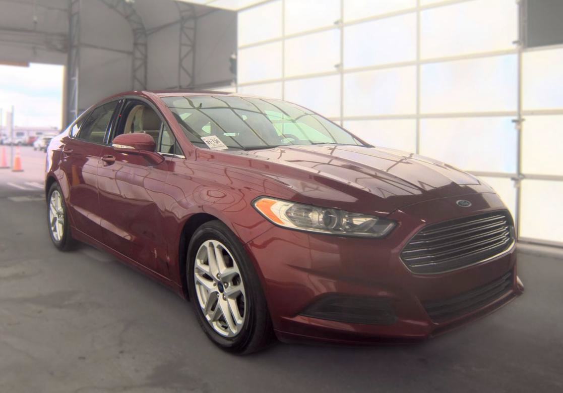 Used 2016 Ford Fusion SE FWD image 3