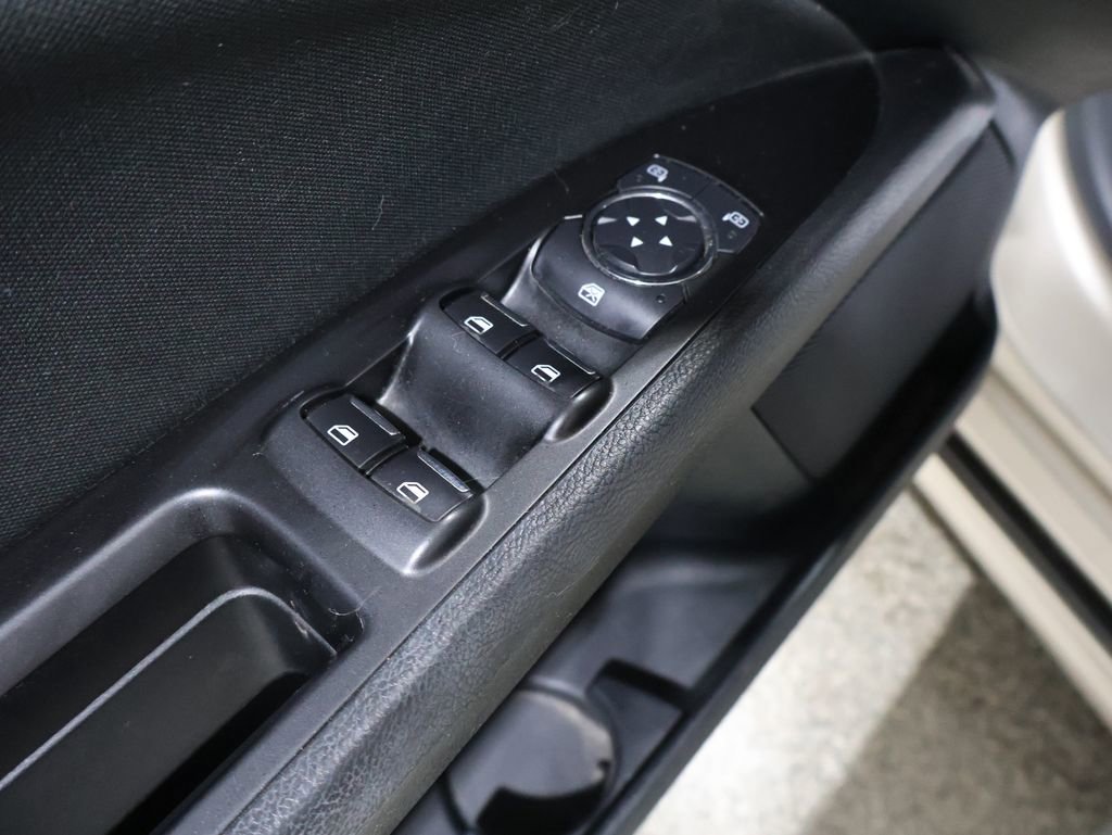 Used 2017 Ford Fusion SE image 20