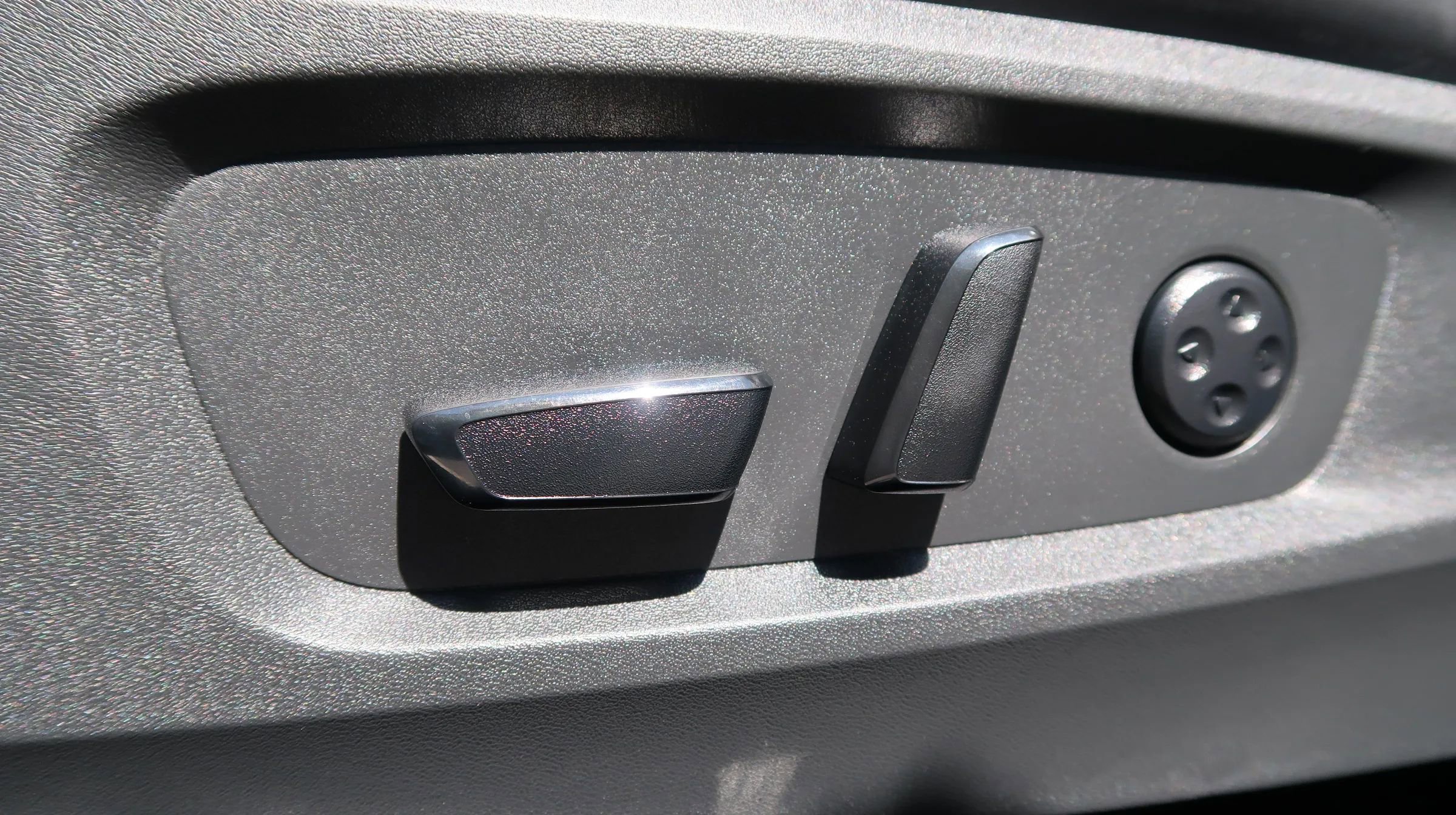 Used 2025 INFINITI QX60 Luxe image 32