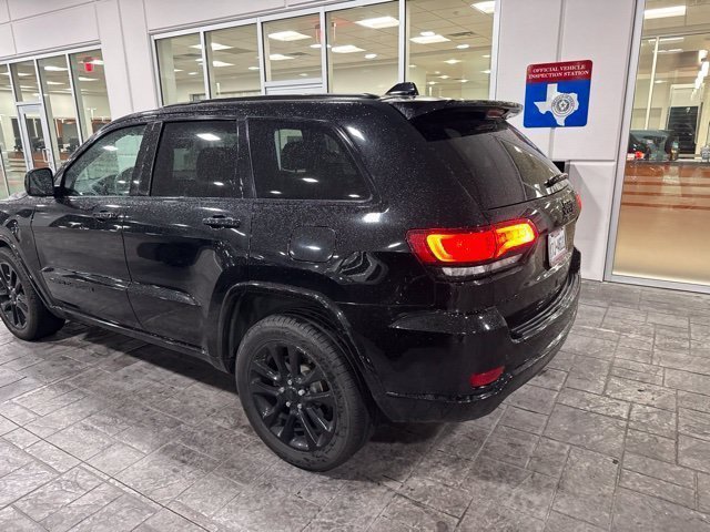Used 2018 Jeep Grand Cherokee Altitude AWD/4WD image 8