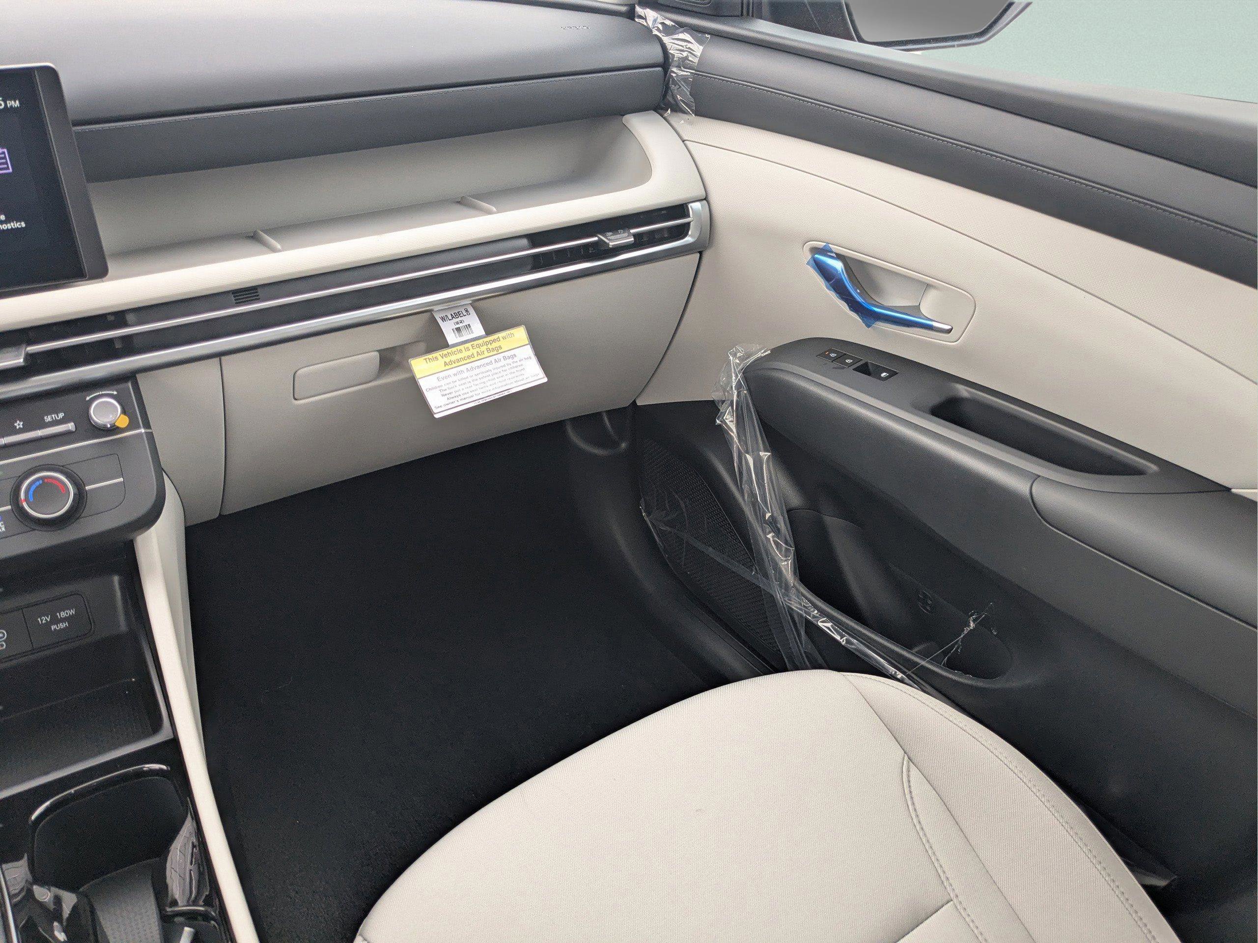 New 2026 Hyundai Tucson SE image 22