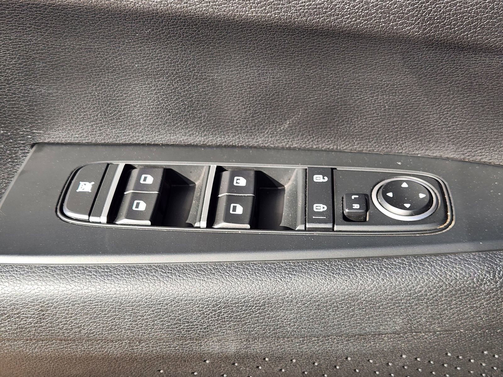 Used 2023 Kia Forte LXS w/ LXS Technology Package image 28