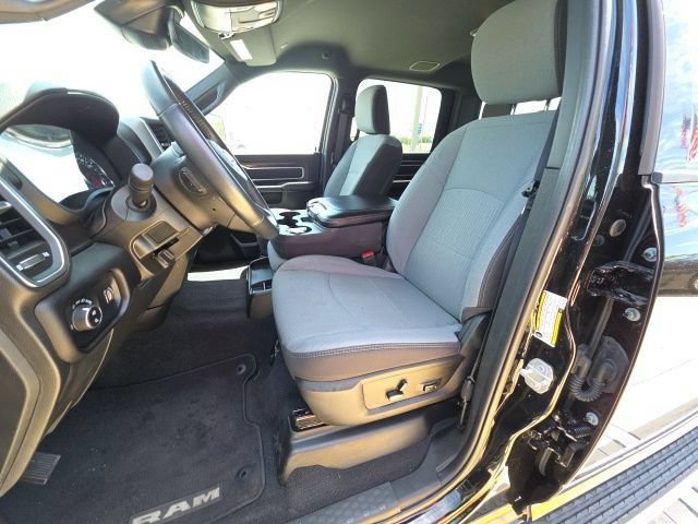 Used 2024 RAM 2500 Big Horn w/ Safety Group AWD/4WD image 15