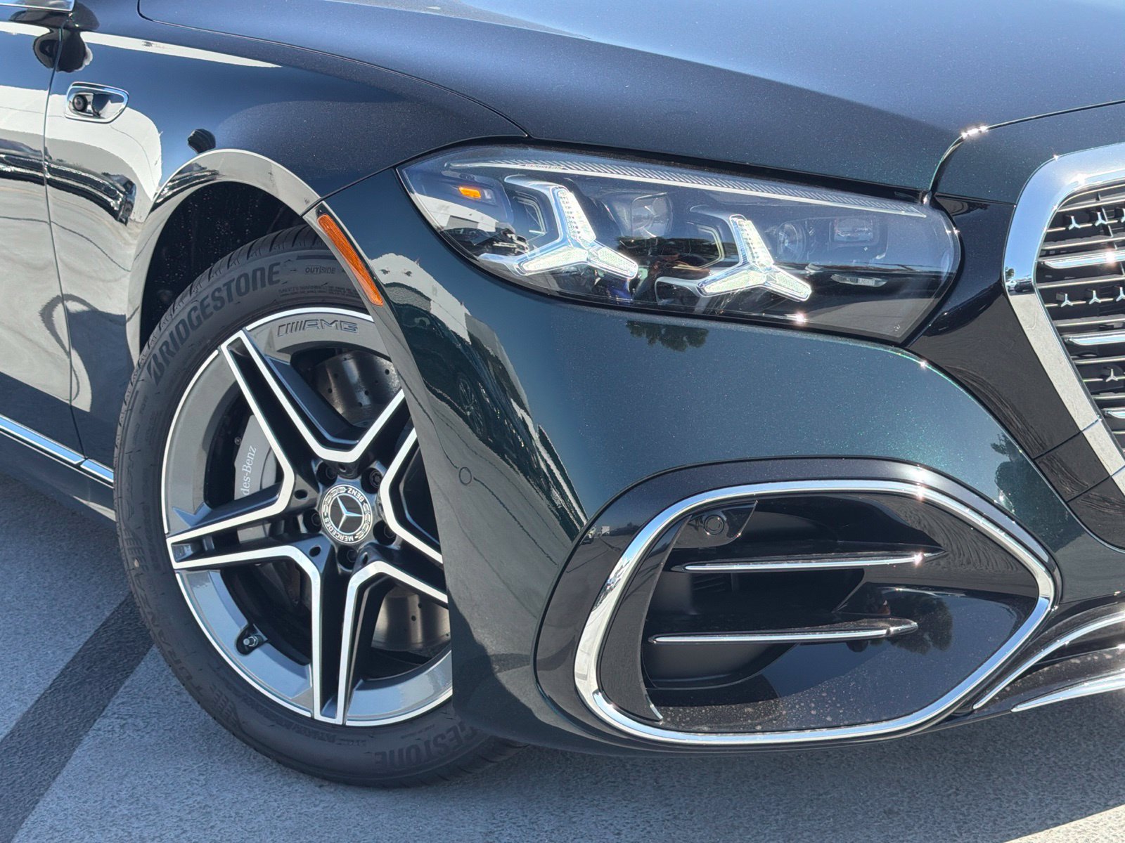 New 2027 Mercedes-Benz S 580 4MATIC Sedan image 4