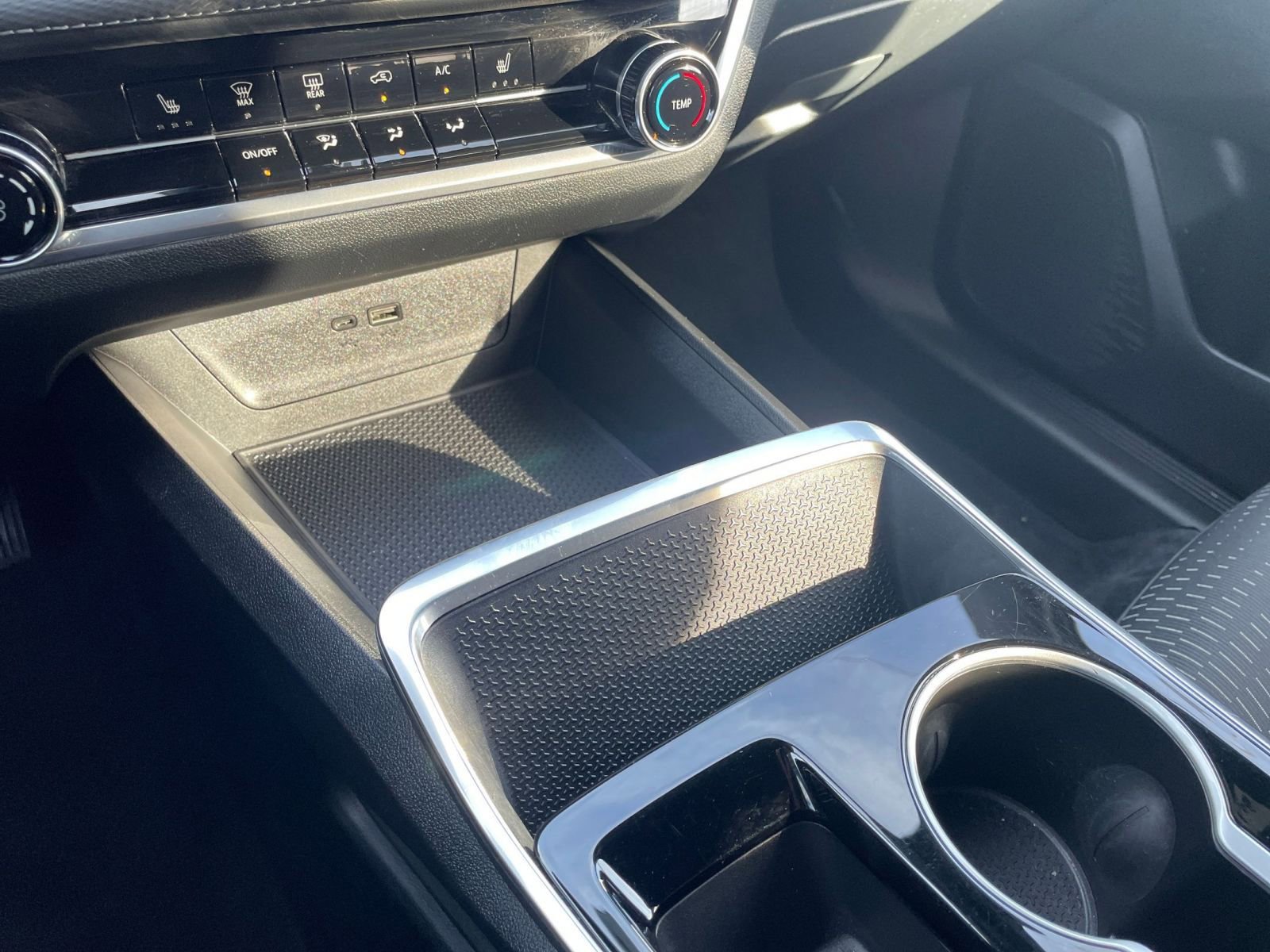 Used 2025 Chevrolet Equinox LT image 42