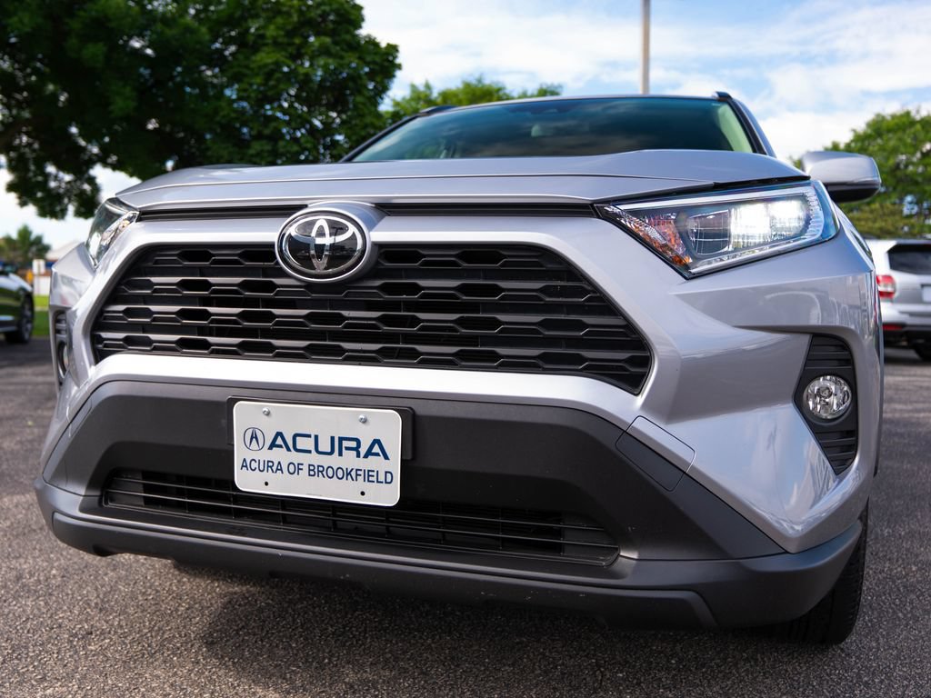 Used 2019 Toyota RAV4 XLE Premium w/ Cold Weather Package AWD/4WD image 15