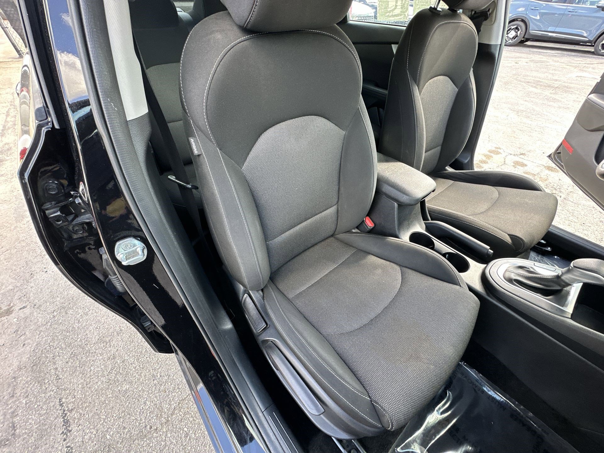 Used 2022 Kia Forte LXS image 28