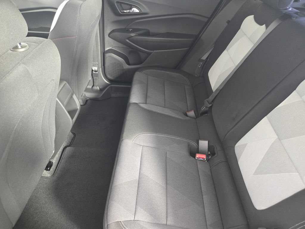 New 2026 Chevrolet Trax RS w/ Driver Confidence Package FWD image 33