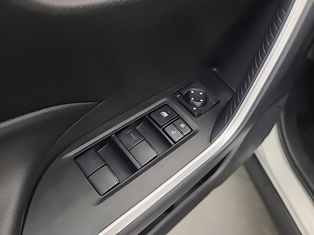 Used 2025 Toyota RAV4 LE AWD/4WD image 23