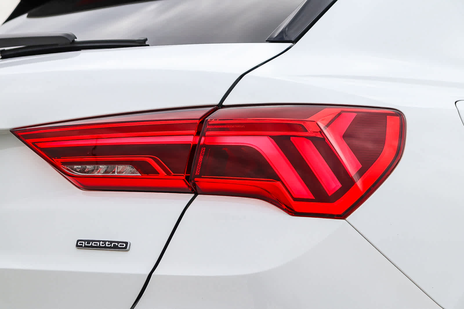 New 2023 Audi Q3 2.0T Premium w/ Black Optic Sport Package image 10