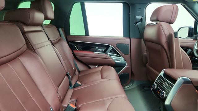 Used 2023 Land Rover Range Rover SE image 23