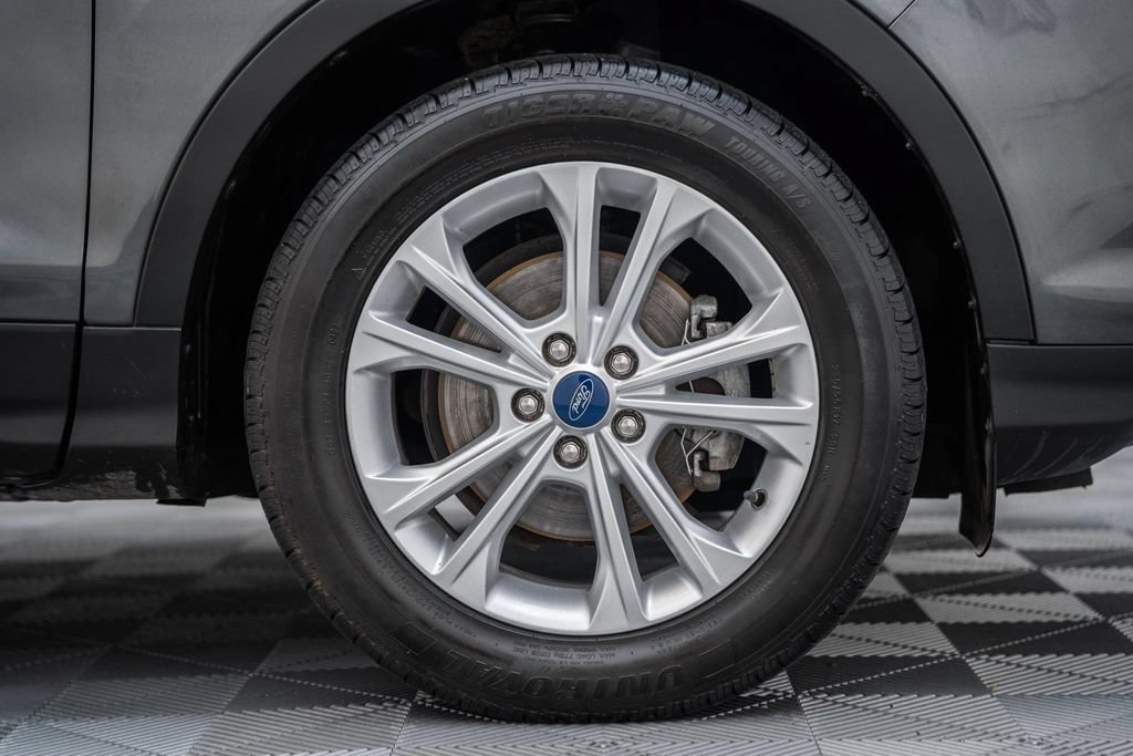 Used 2018 Ford Escape SEL FWD image 17