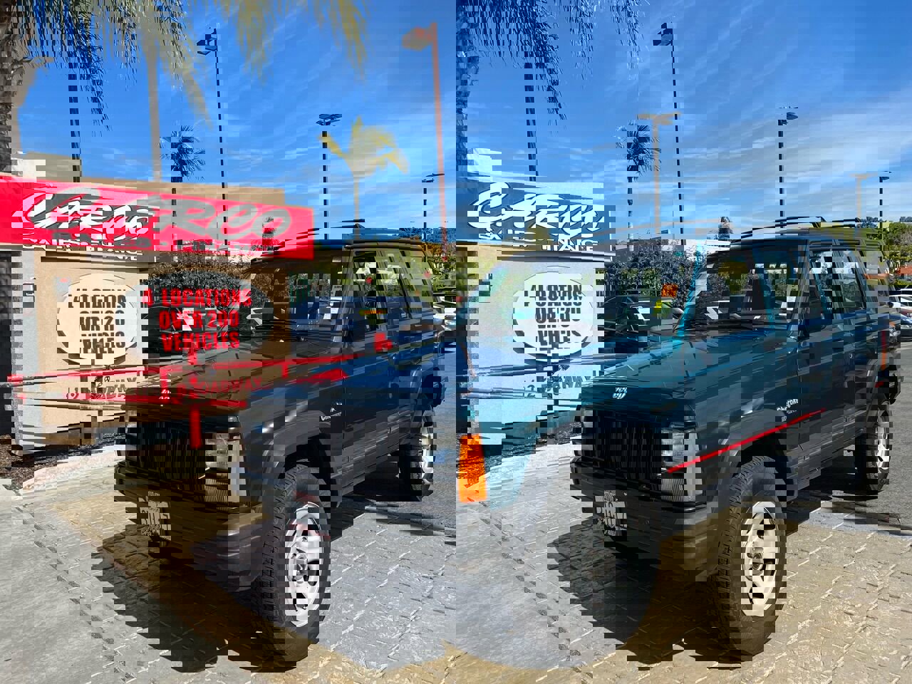 Used 1996 Jeep Cherokee 4WD 4-Door image 4