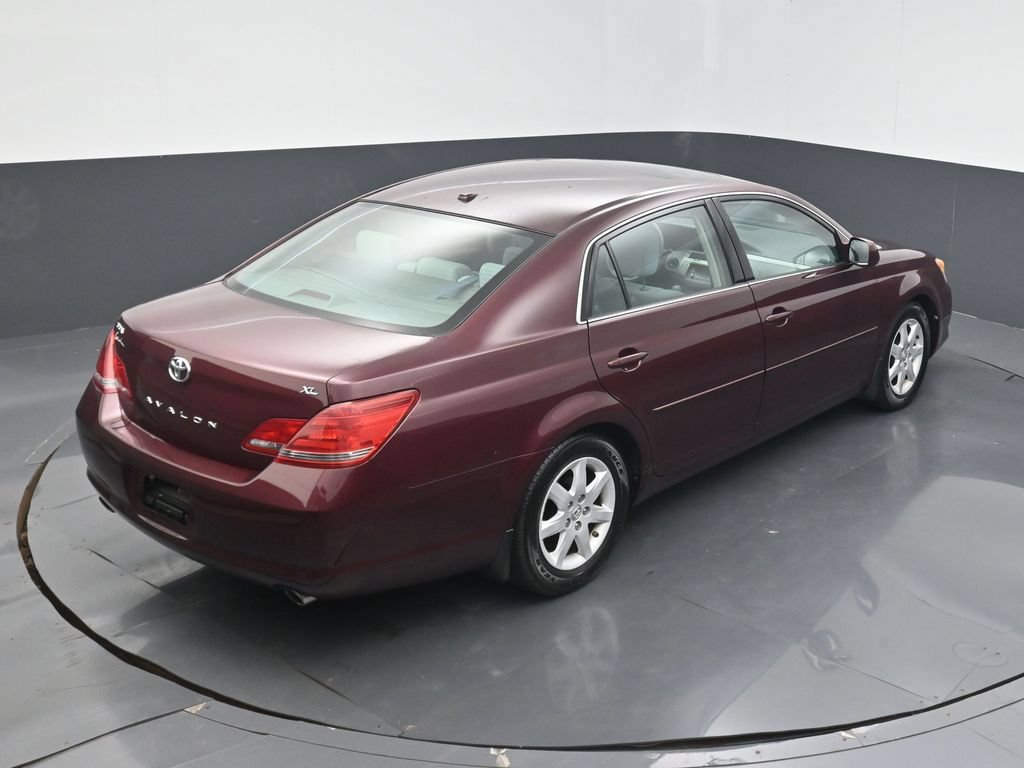 Used 2009 Toyota Avalon FWD image 12