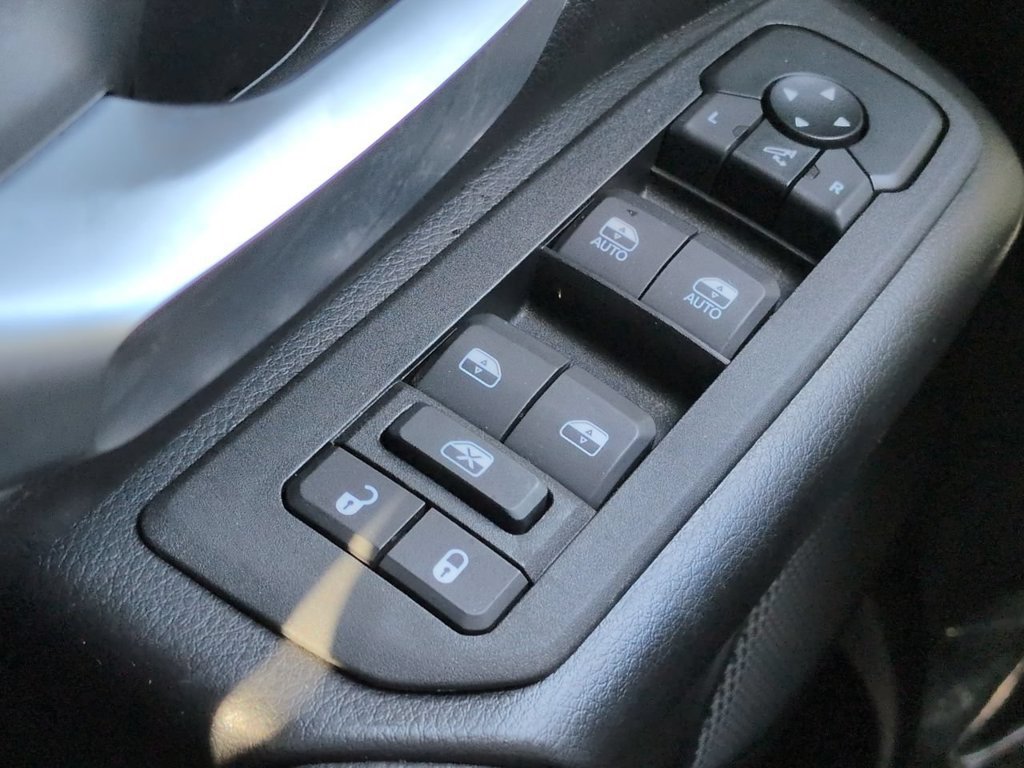 Used 2025 RAM 1500 Big Horn AWD/4WD image 23