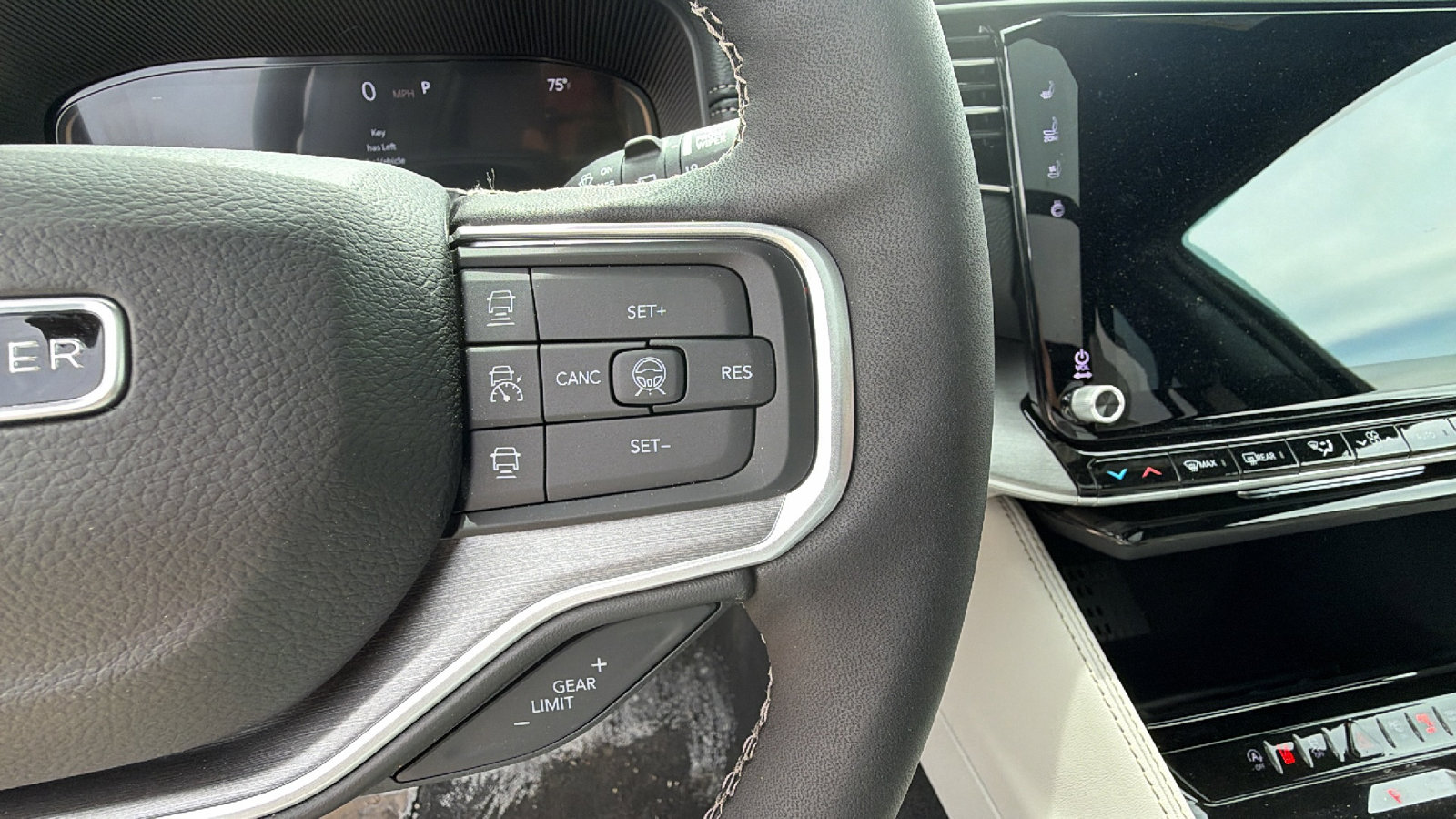 New 2026 Jeep Grand Wagoneer L 4WD image 25