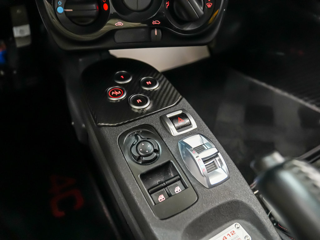 Used 2015 Alfa Romeo 4C Launch Edition w/ Convenience Group RWD image 20