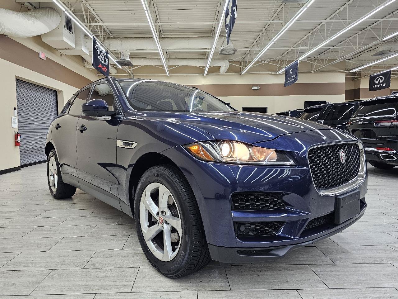Used 2018 Jaguar F-PACE Premium AWD/4WD image 4