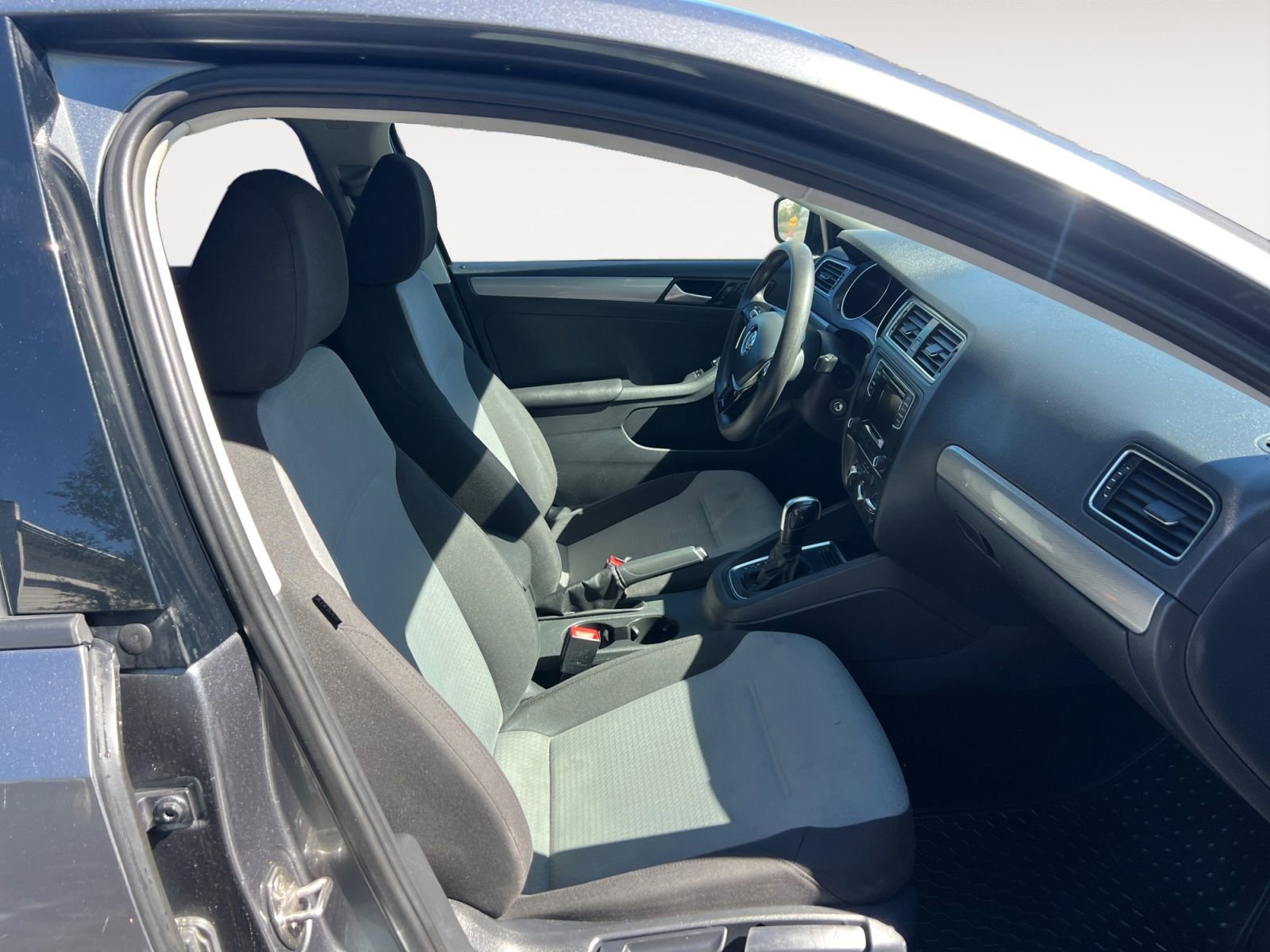 Used 2018 Volkswagen Jetta S FWD image 15