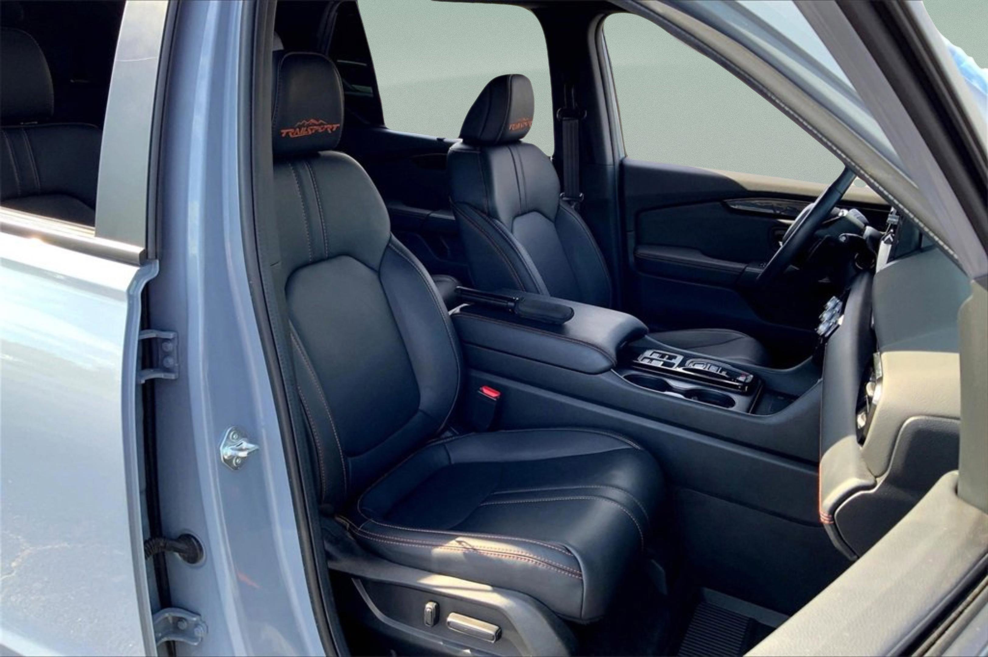 Used 2024 Honda Pilot TrailSport image 10