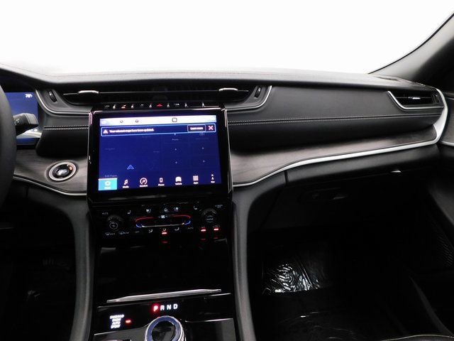 Used 2024 Jeep Grand Cherokee L Limited w/ Luxury Tech Group II image 35