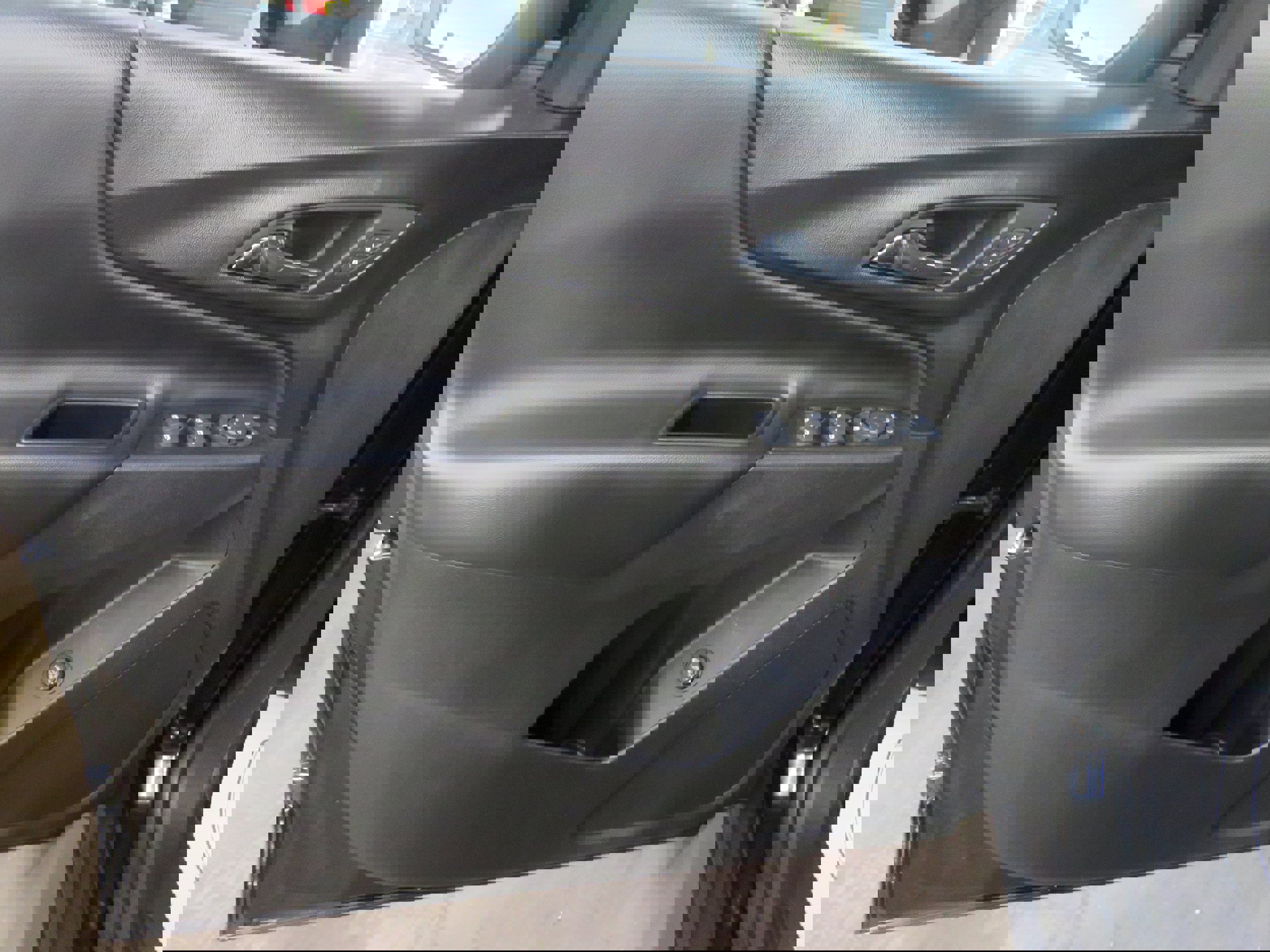 Used 2022 Chevrolet Equinox LT image 16