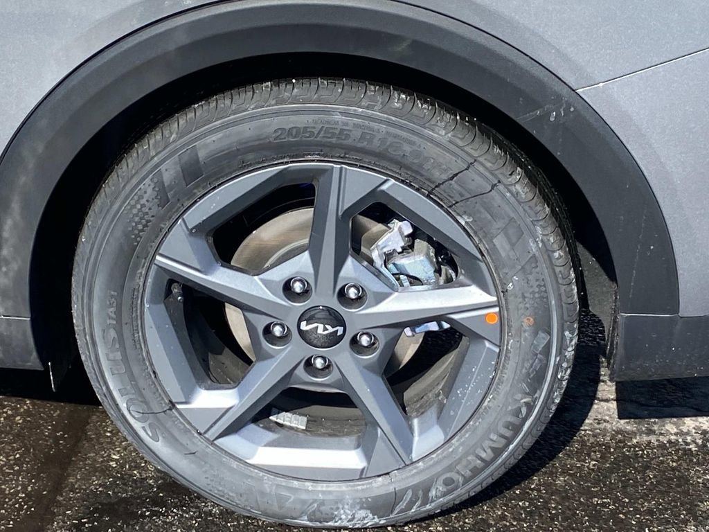 New 2026 Kia K4 LXS image 5