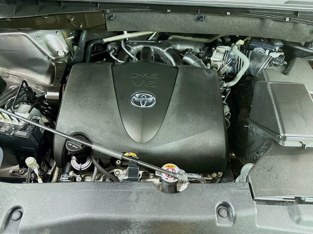 Used 2019 Toyota Highlander XLE image 32