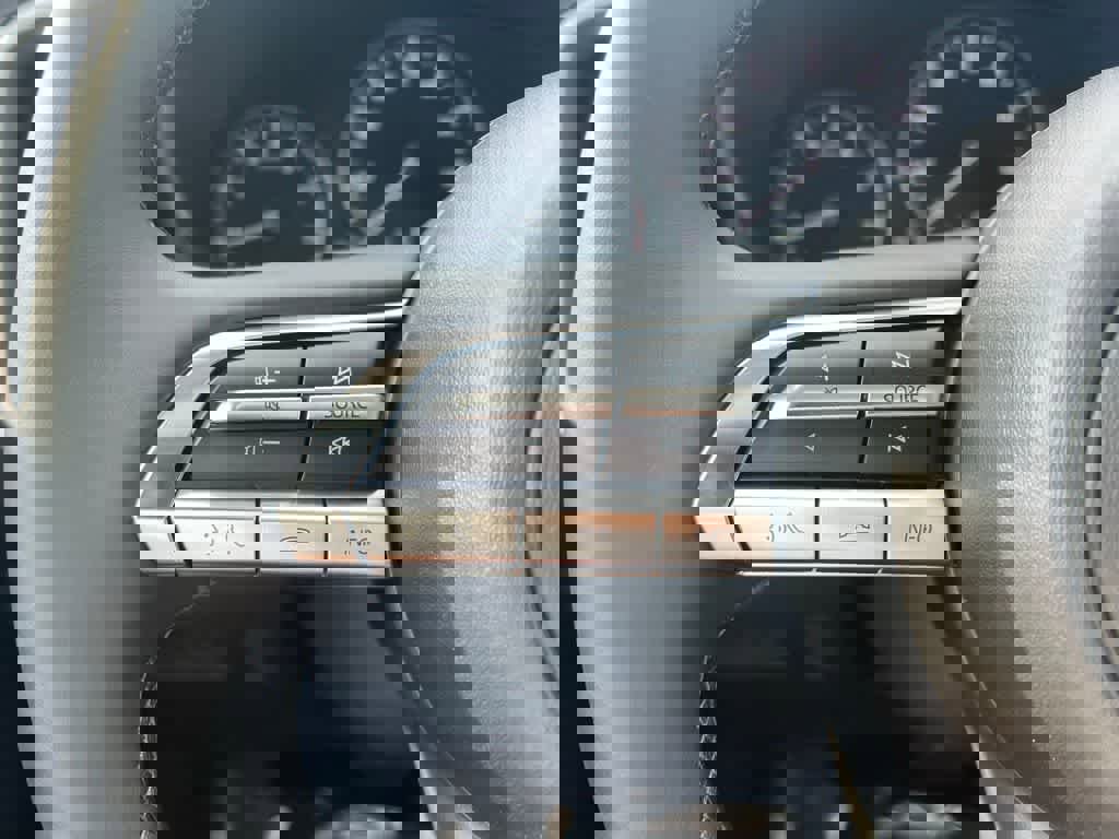 Used 2025 MAZDA CX-50 AWD 2.5 S w/ Premium Package image 21