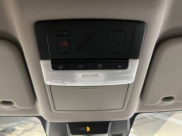 Used 2023 Nissan Rogue SV AWD/4WD image 17