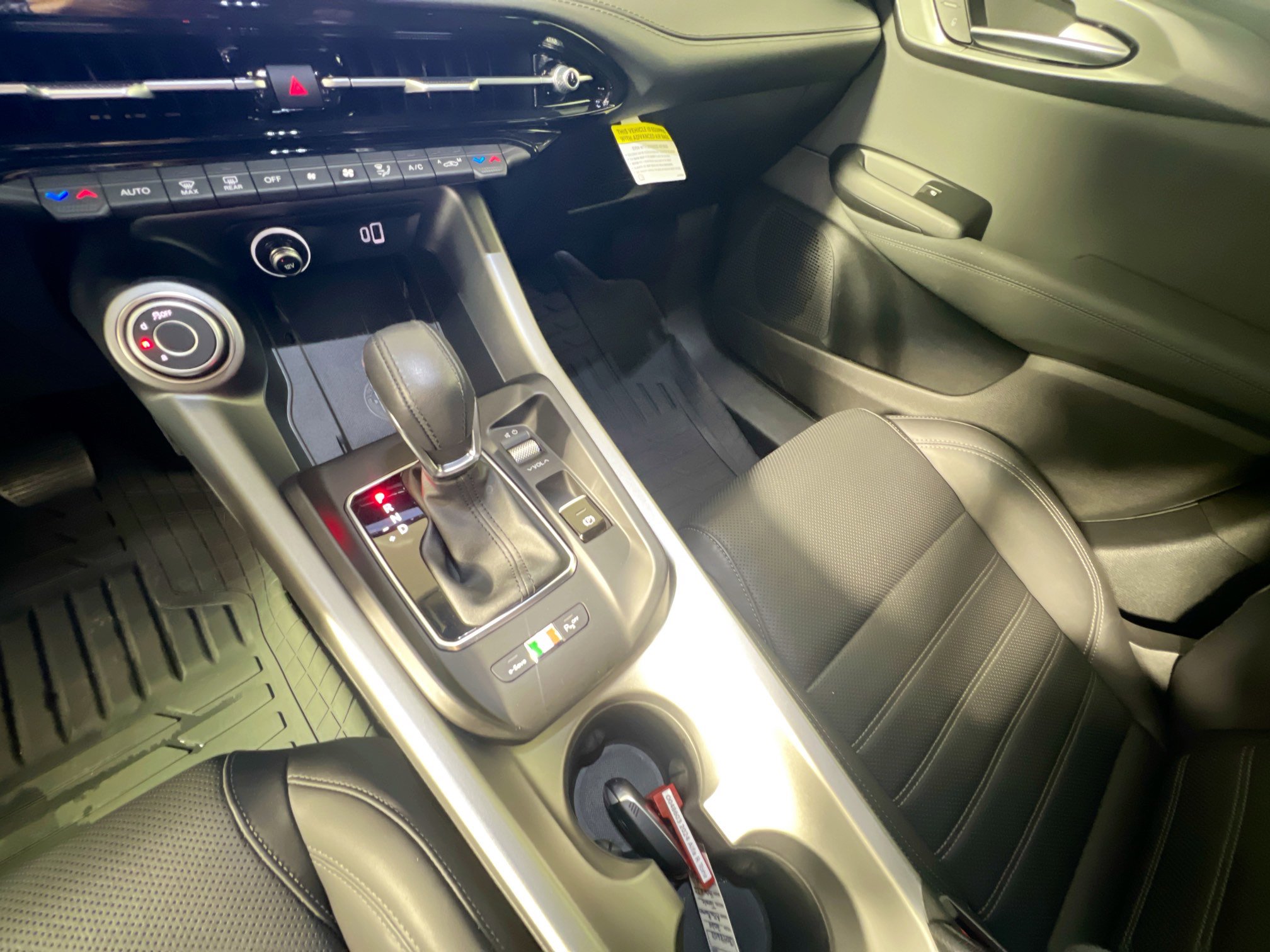 Used 2024 Alfa Romeo Tonale Ti w/ Premium Interior Package image 26