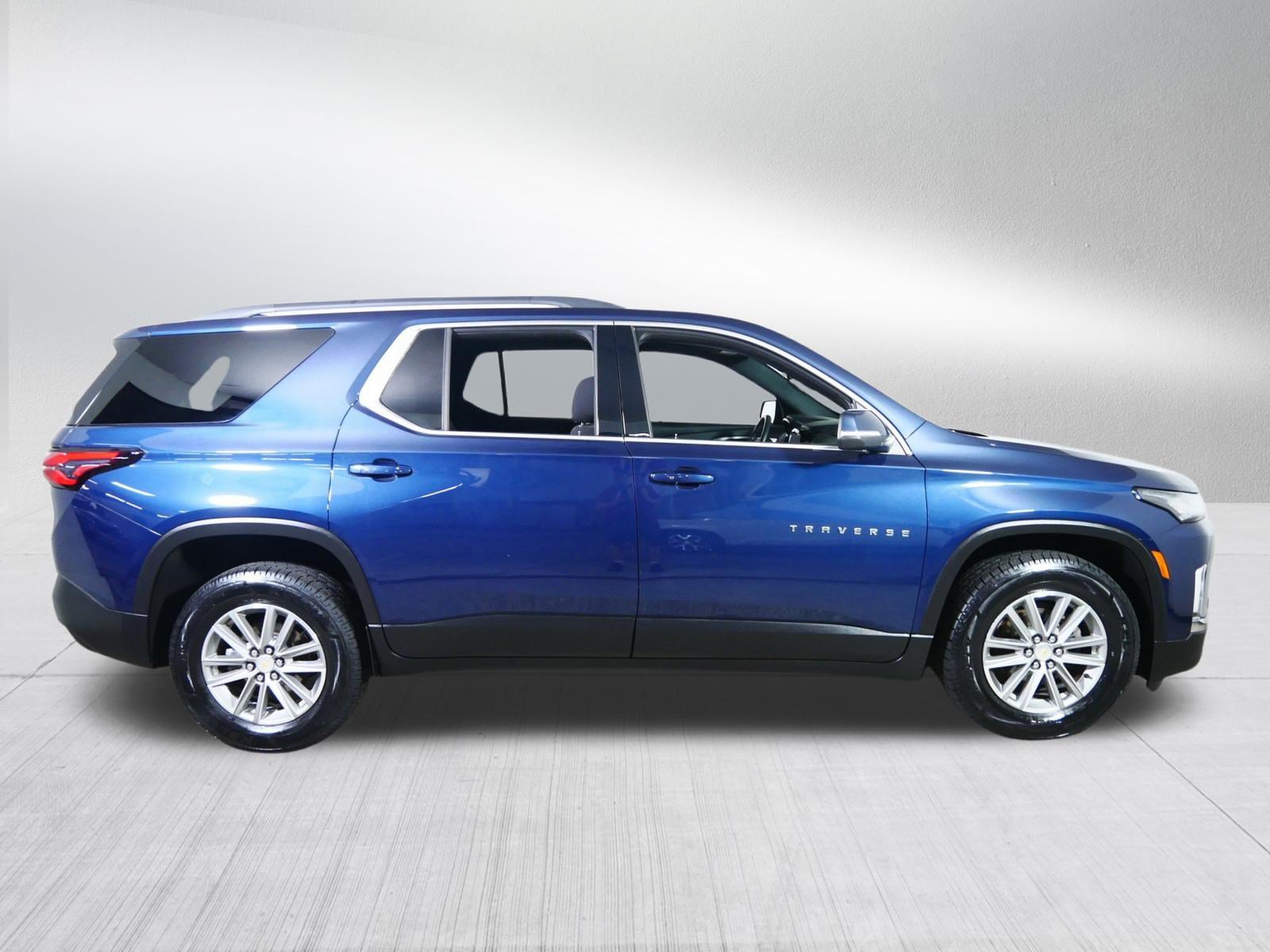 Used 2023 Chevrolet Traverse LT w/ LPO, Floor Liner Package AWD/4WD image 8